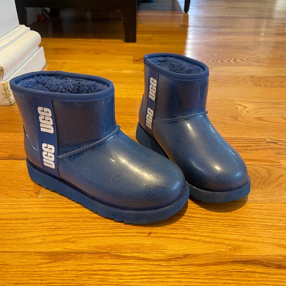 Blue girls Uggs